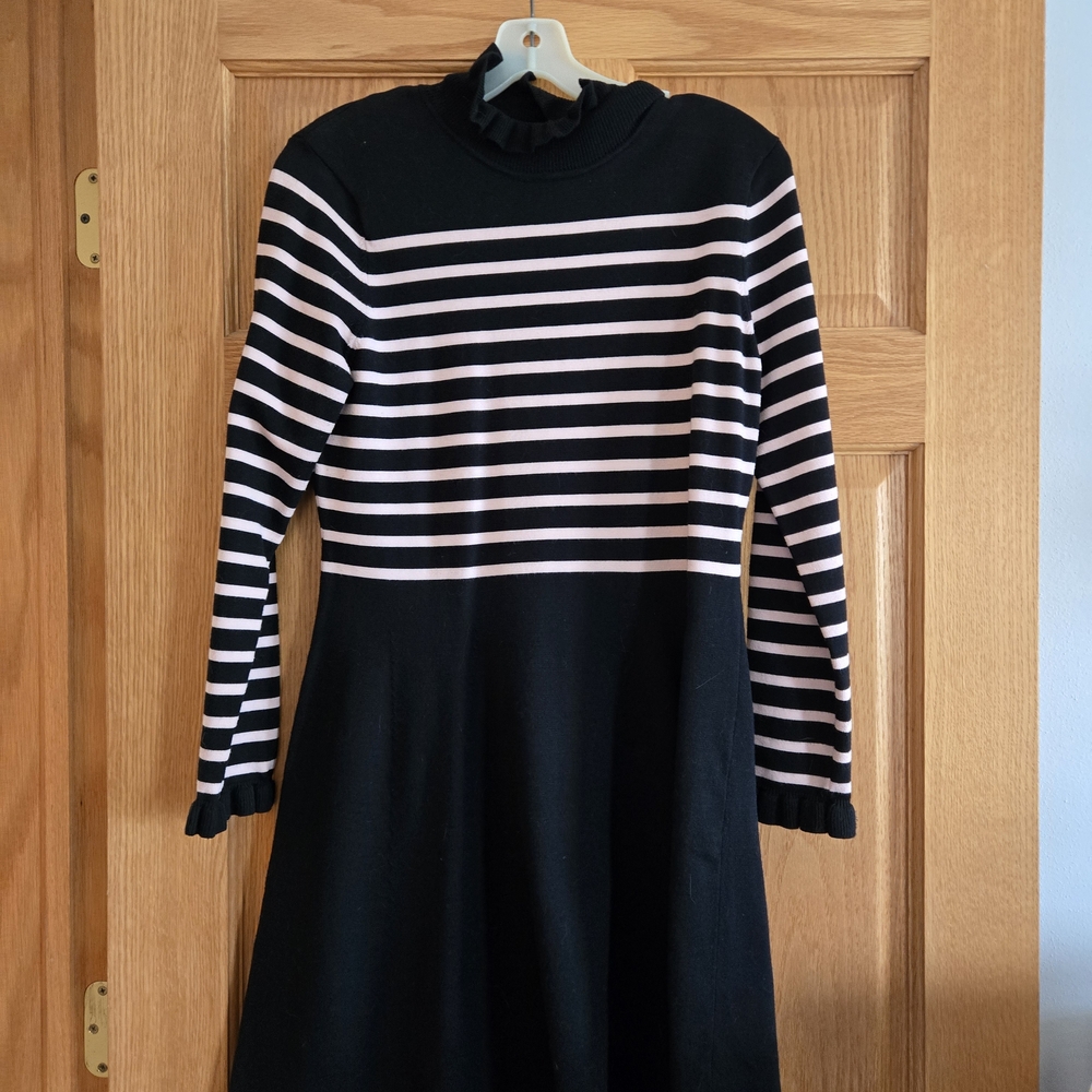1901 Black and White Mock Neck A-Line Dress